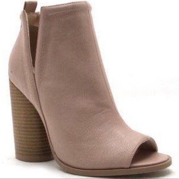 1 Left 🖤 Side Slit Booties-Nude - Picture 4 of 4